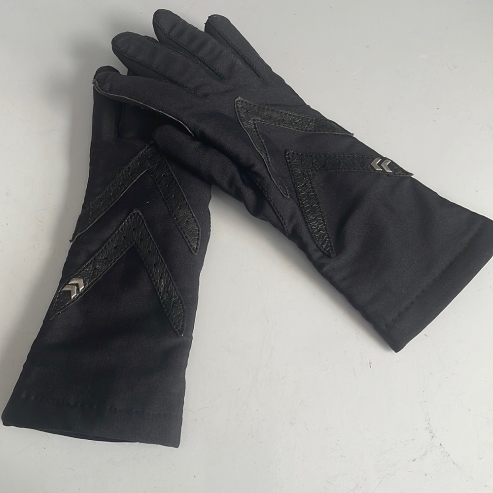 Isotoner black leather winter lined gloves women’s size M medium vintage